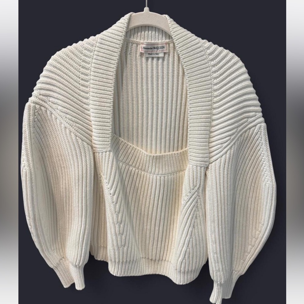 Alexander McQueen Chunky Cotton Square Neck Cropped Sweater.